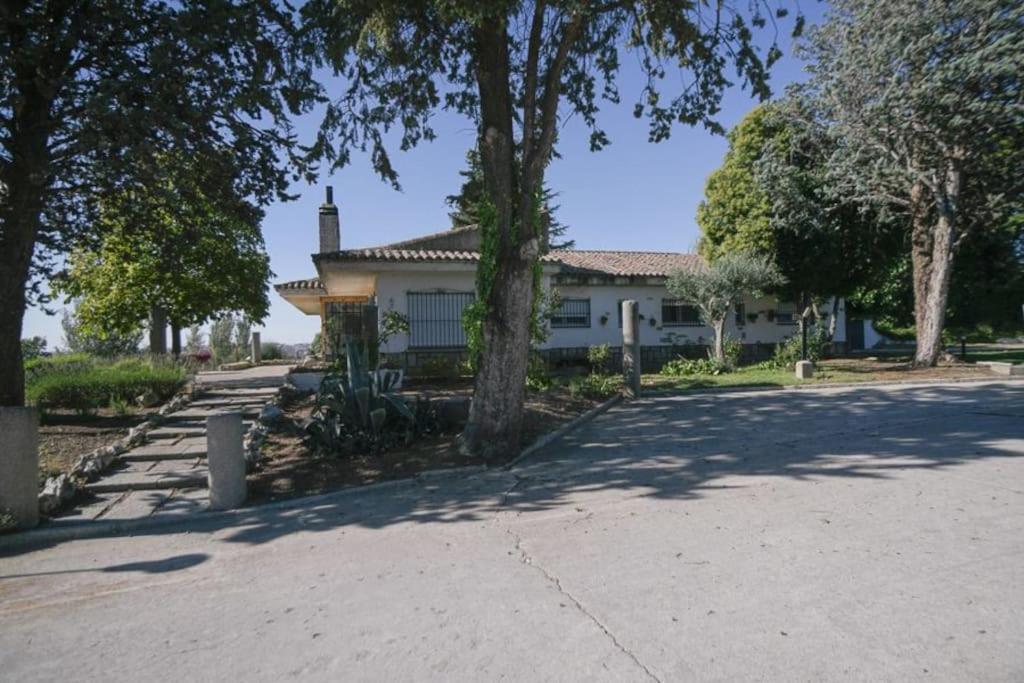 El Chalet De Gloria Santa Marta de Tormes Exteriör bild